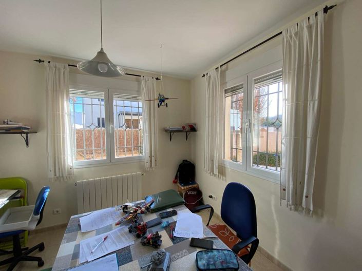 Image No.14-4 Bed Property for sale