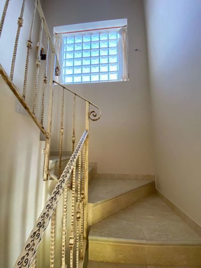 Image No.22-4 Bed Property for sale