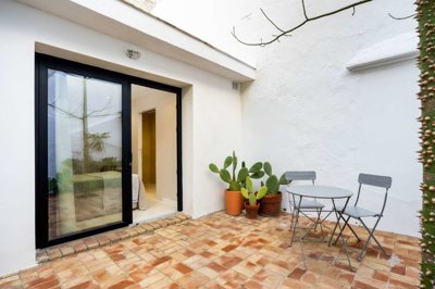 property228741472
