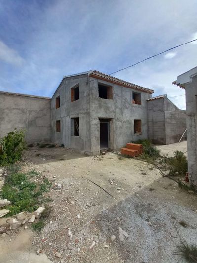 Image No.1-3 Bed Property for sale