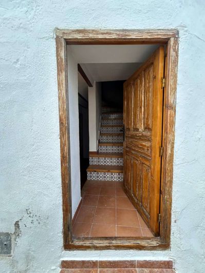 Image No.20-3 Bed Property for sale