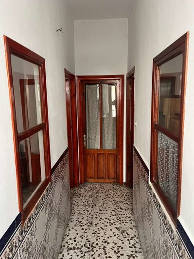 Image No.4-4 Bed Townhouse for sale