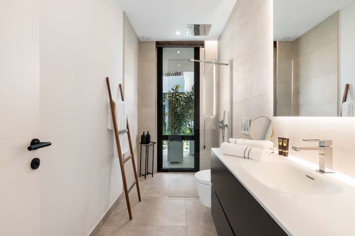 Image No.15-4 Bed Villa for sale