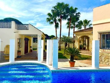 property228945215