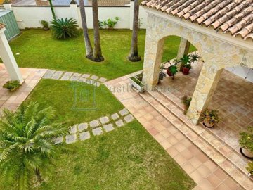 property228945367