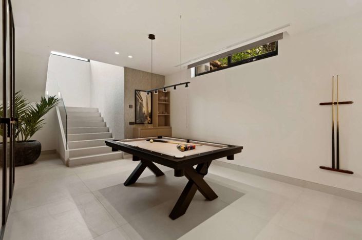 Image No.11-5 Bed Chalet for sale