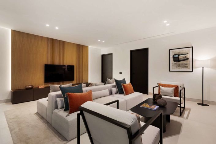 Image No.14-5 Bed Chalet for sale