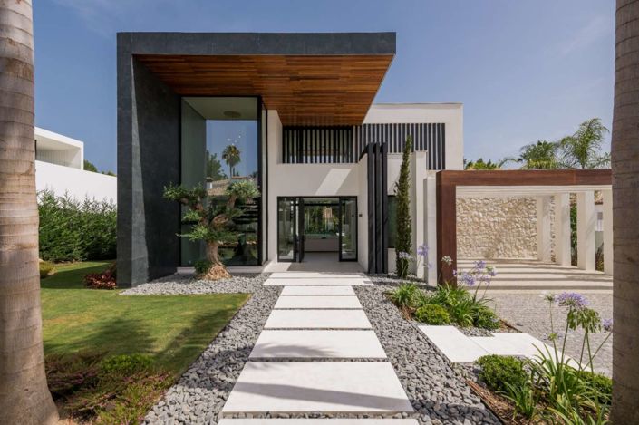 Image No.3-5 Bed Chalet for sale