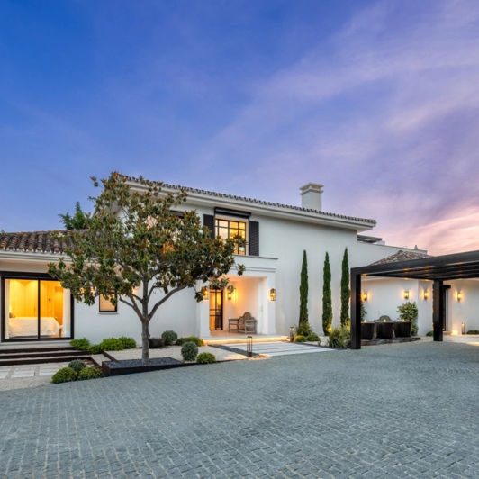 Image No.10-5 Bed Chalet for sale