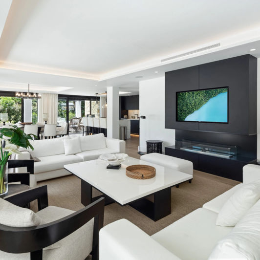 Image No.9-5 Bed Chalet for sale