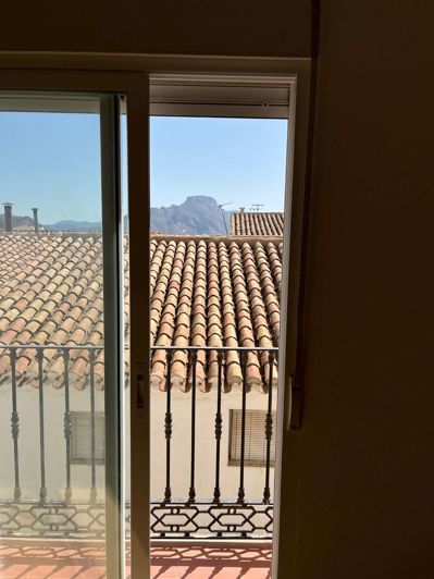 Image No.23-3 Bed Townhouse for sale