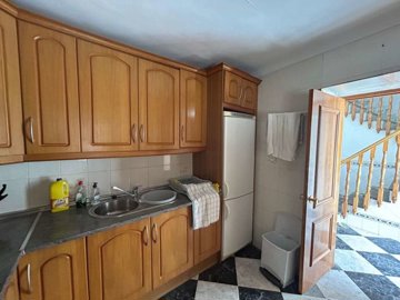 property233699984