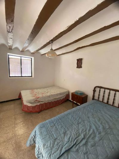 Image No.11-4 Bed Property for sale