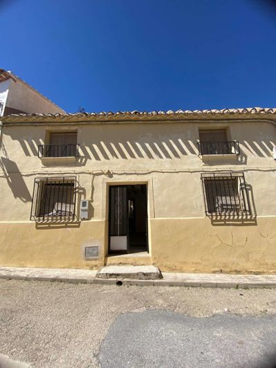 Image No.35-4 Bed Property for sale