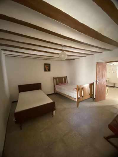 Image No.9-4 Bed Property for sale