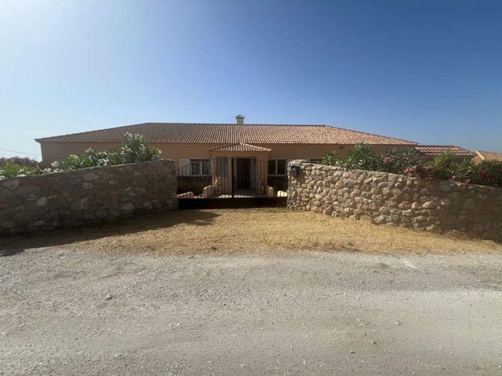 Image No.1-5 Bed Villa for sale