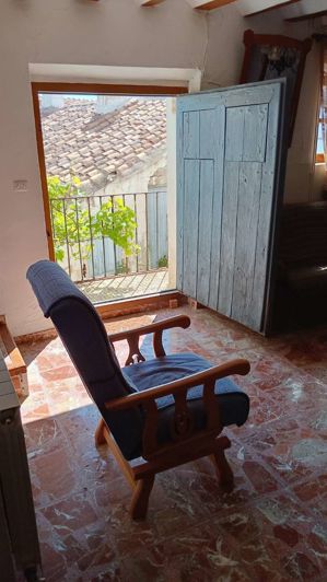 Image No.16-6 Bed Property for sale