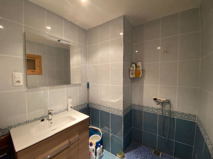 Image No.15-3 Bed Property for sale