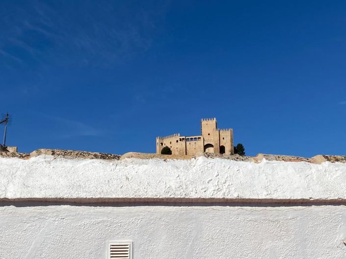 Image No.24-3 Bed Property for sale