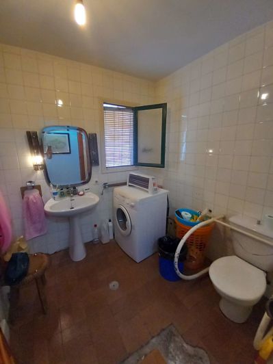 Image No.13-4 Bed Property for sale