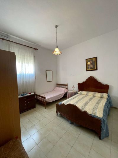 Image No.7-5 Bed Property for sale
