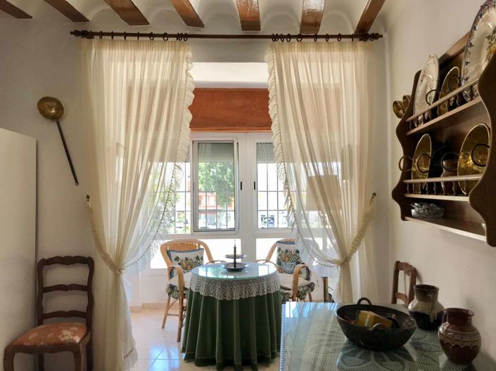 Image No.32-5 Bed Property for sale