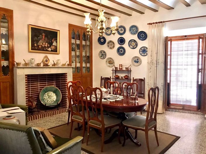 Image No.6-5 Bed Property for sale