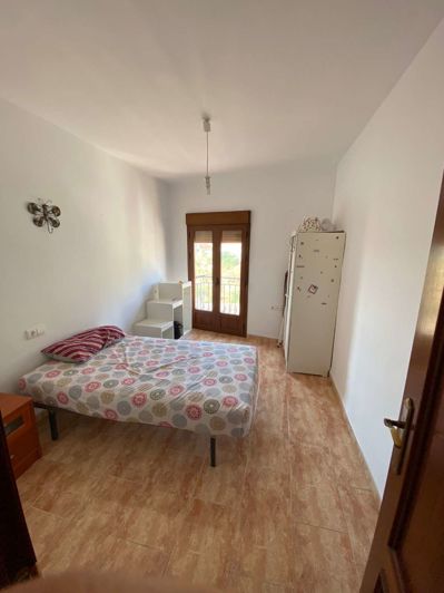 Image No.17-3 Bed Property for sale