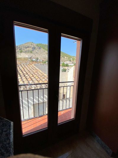 Image No.21-3 Bed Property for sale