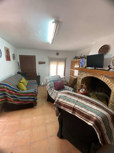 Image No.26-3 Bed Property for sale