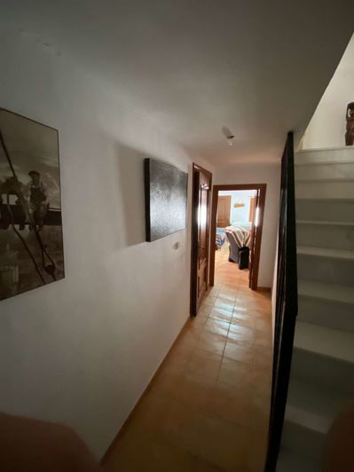 Image No.32-3 Bed Property for sale