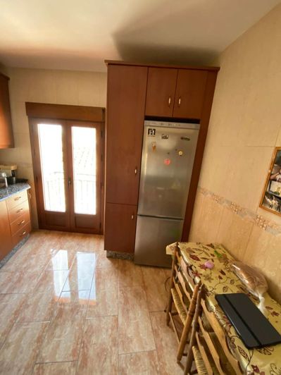 Image No.9-3 Bed Property for sale