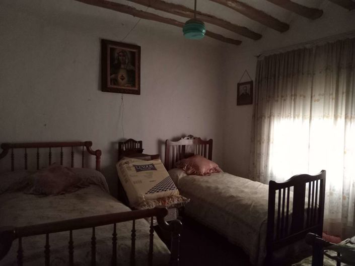 Image No.13-4 Bed Property for sale