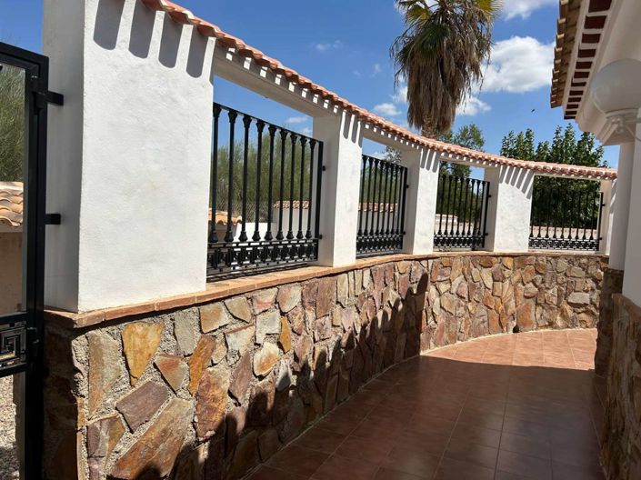 Image No.44-3 Bed Chalet for sale