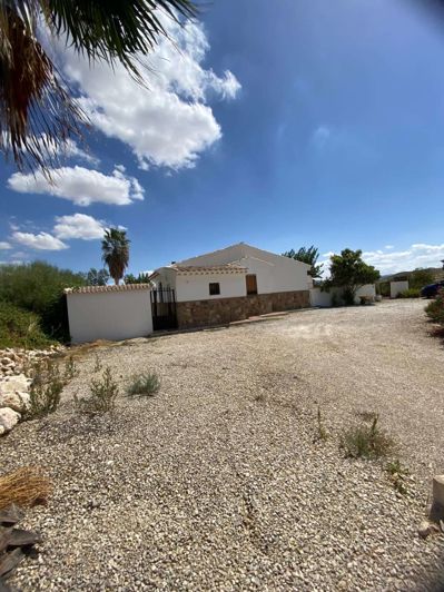 Image No.45-3 Bed Chalet for sale