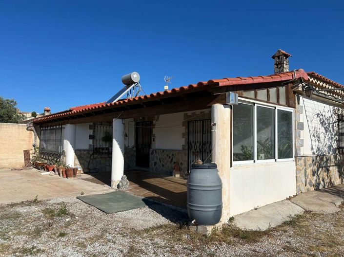 Image No.5-5 Bed Chalet for sale