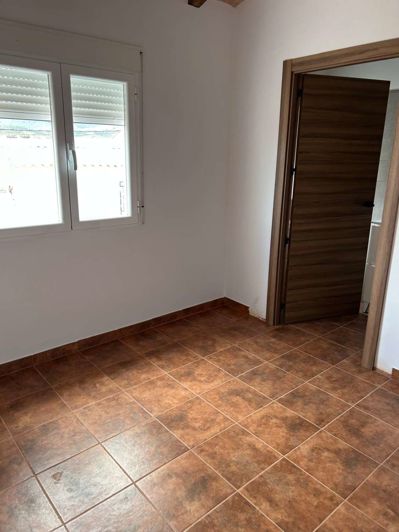 Image No.14-4 Bed Property for sale