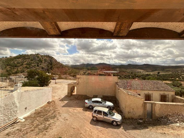 Image No.33-4 Bed Property for sale