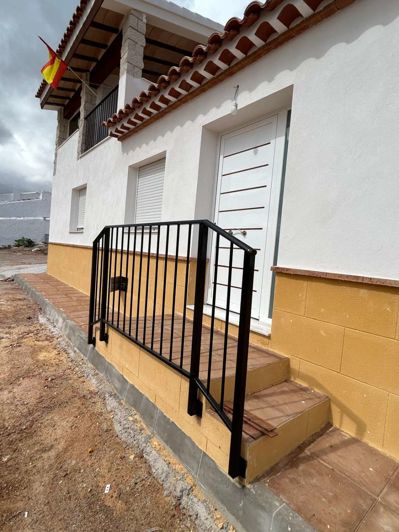 Image No.5-4 Bed Property for sale