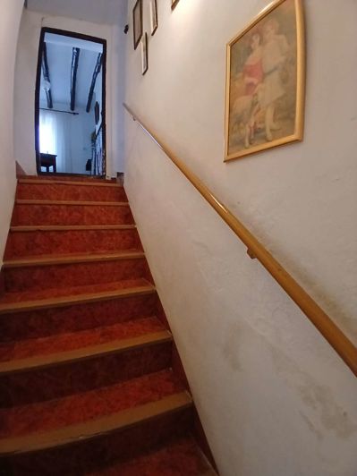 Image No.14-7 Bed Property for sale