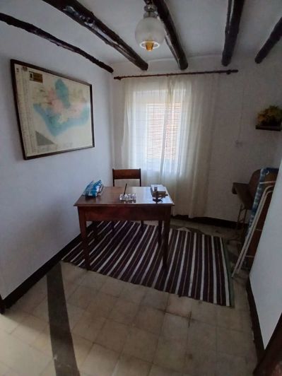 Image No.15-7 Bed Property for sale