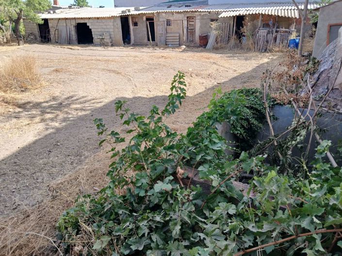 Image No.2-7 Bed Property for sale