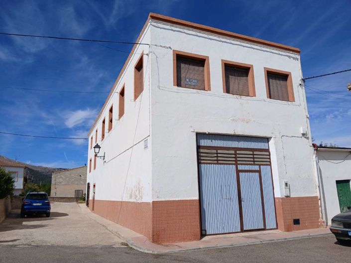 Image No.29-7 Bed Property for sale