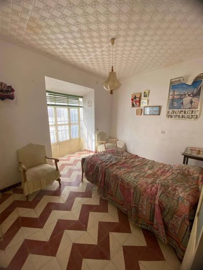 Image No.21-4 Bed Property for sale