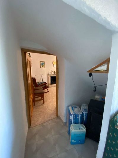 Image No.18-4 Bed Property for sale