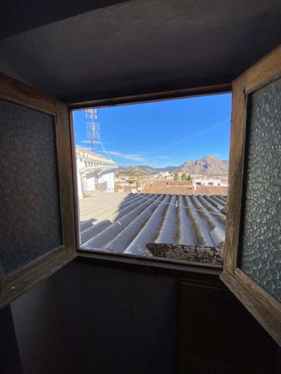 Image No.24-4 Bed Property for sale