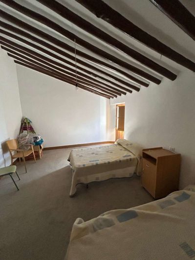 Image No.19-5 Bed Property for sale