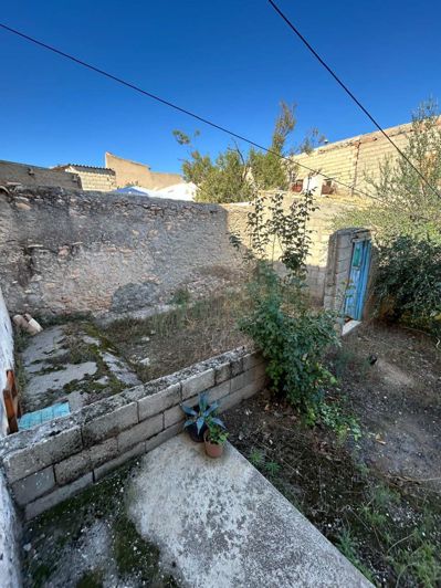 Image No.27-5 Bed Property for sale