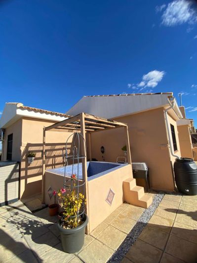 Image No.18-3 Bed Chalet for sale