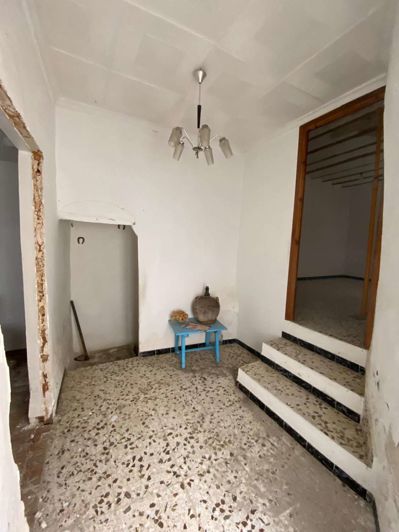 Image No.6-3 Bed Property for sale